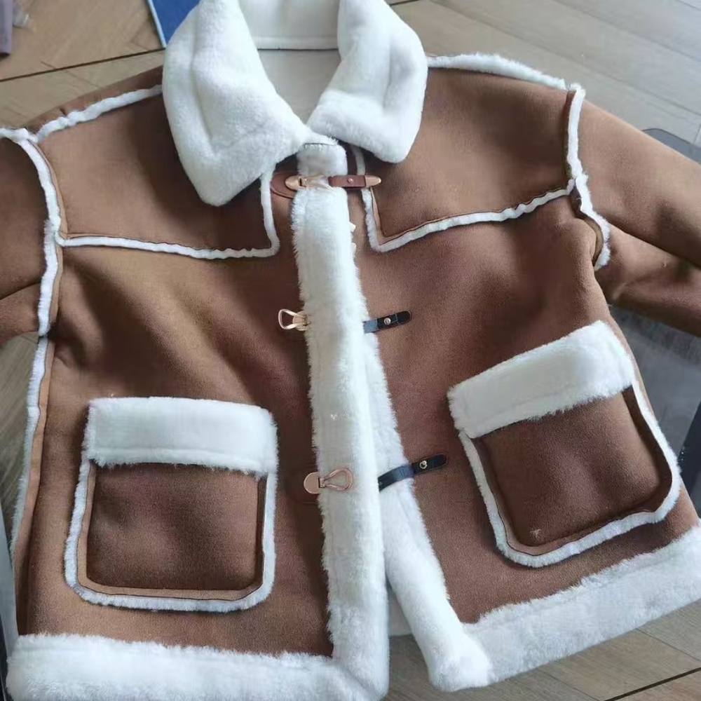 Seasonal Autumn Jacket - Clean, Pet-Free